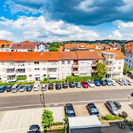 Eleonoras In Stadt Am Park Mit Balkon Inklusive Eigenen Parkplaetzen Vor Der Tuer Апартаменты