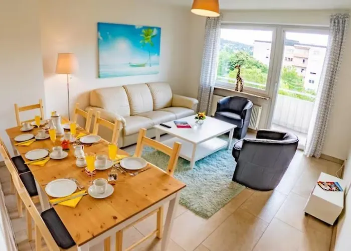 Apartman Eleonoras In Stadt Am Park Mit Balkon Inklusive Eigenen Parkplaetzen Vor Der Tuer