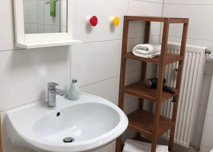 Eleonoras In Stadt Am Park Mit Balkon Inklusive Eigenen Parkplaetzen Vor Der Tuer Apartman Würzburg